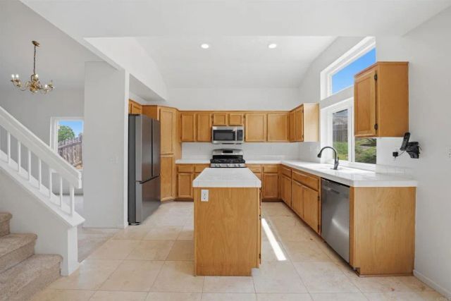 1247 Sunglow, Oceanside, CA 92057