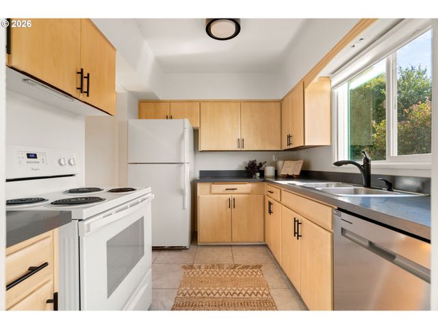 5027 Se 41ST Ave, Portland, OR 97202