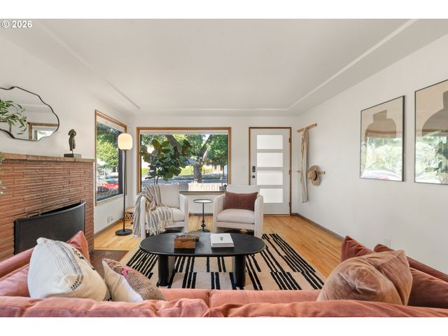 5027 Se 41ST Ave, Portland, OR 97202