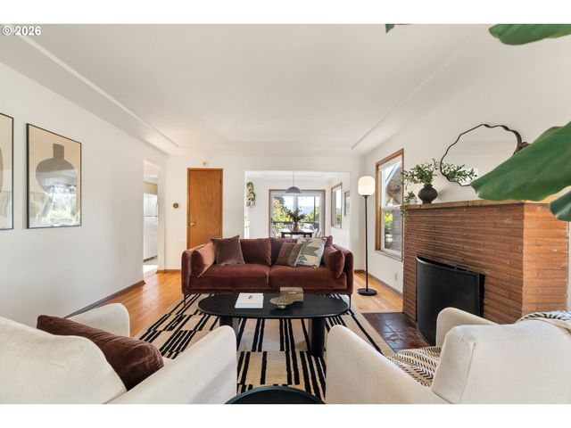 5027 Se 41ST Ave, Portland, OR 97202