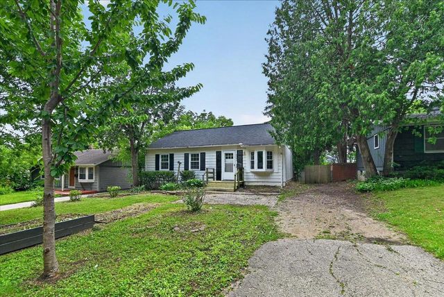 4345 Lilac Lane, Madison, WI 53711