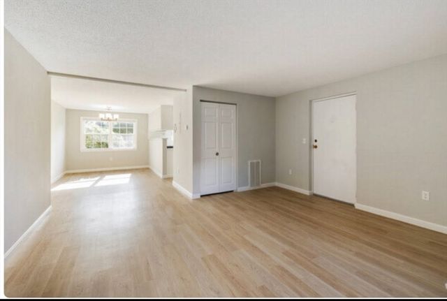 200 Bedford 6B, Woburn, MA 01801