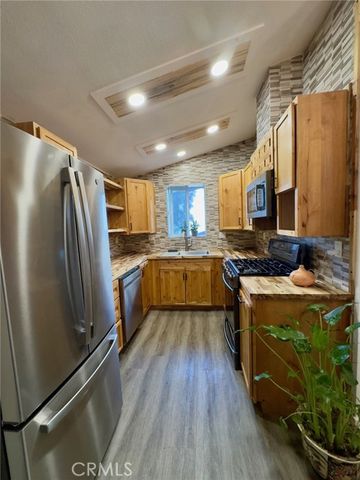 1238 Magnolia Avenue, Long Beach, CA 90813