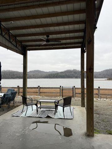 2571 Hardin Bottom River Rd, Clifton, TN 38425