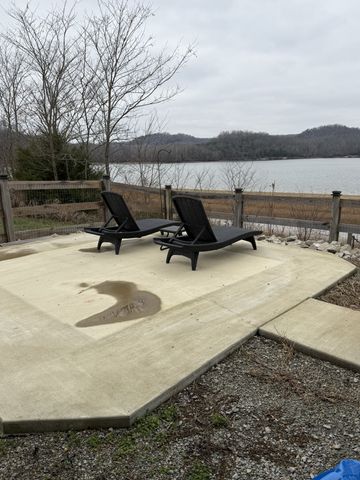 2571 Hardin Bottom River Rd, Clifton, TN 38425