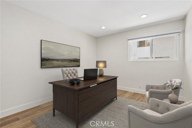 21535 Erwin Street 131, Woodland Hills (los Angeles), CA 91367