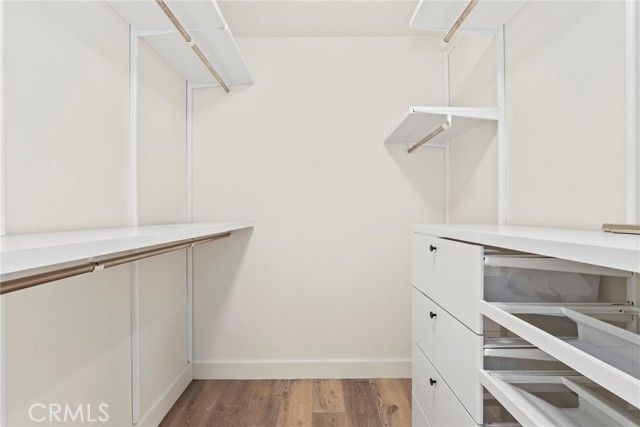 21535 Erwin Street 131, Woodland Hills (los Angeles), CA 91367