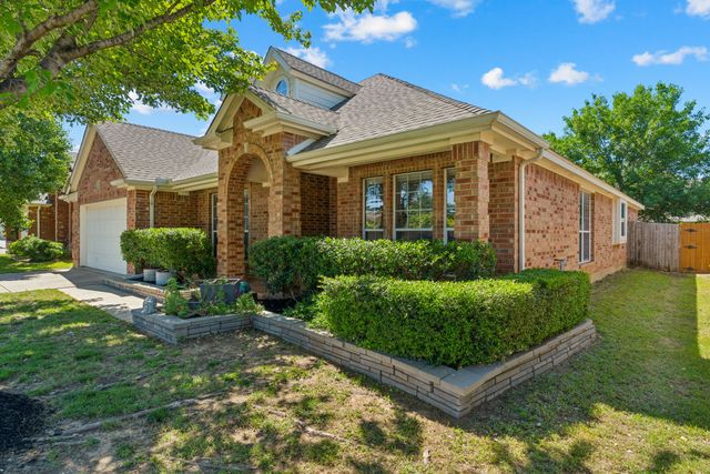 2020 El Camino Drive, Fort Worth, TX 76177