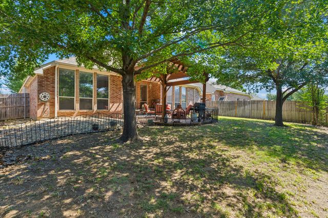 2020 El Camino Drive, Fort Worth, TX 76177