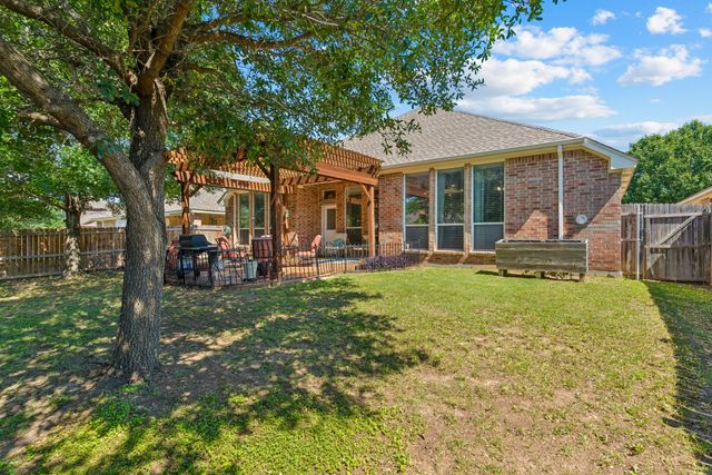 2020 El Camino Drive, Fort Worth, TX 76177