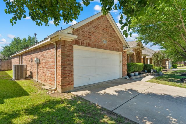 2020 El Camino Drive, Fort Worth, TX 76177