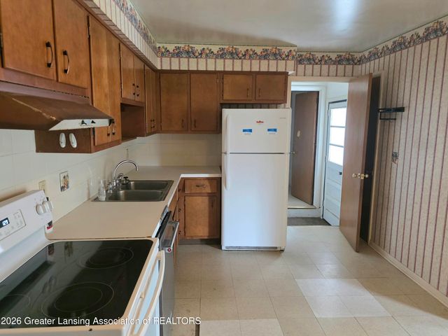 2100 Wood Street, Lansing, MI 48912