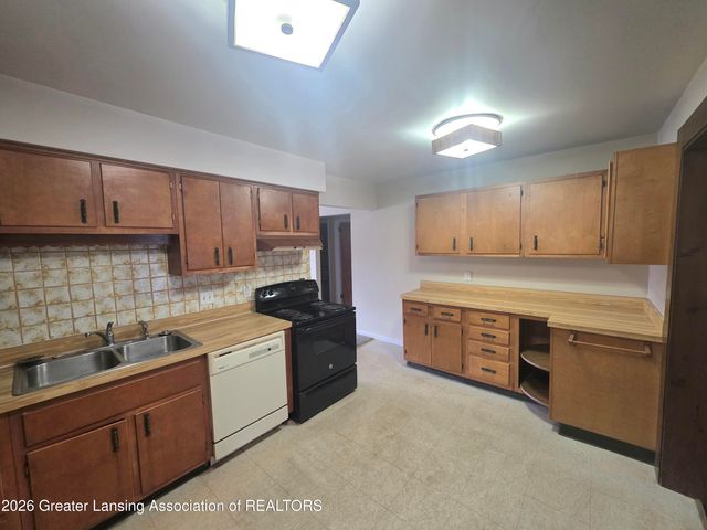 2100 Wood Street, Lansing, MI 48912