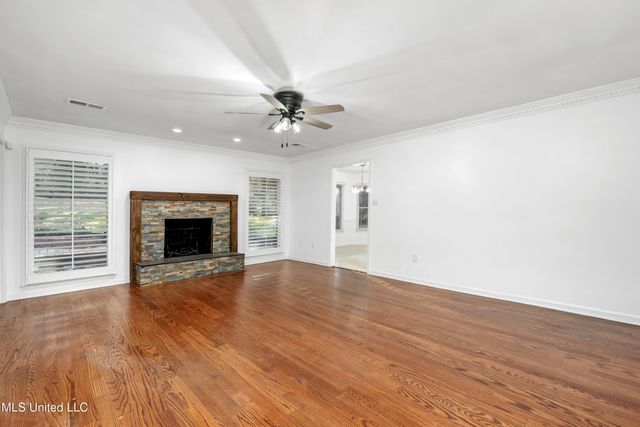 8675 Cedar Farms Drive, Cordova, TN 38016