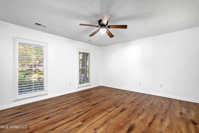 8675 Cedar Farms Drive, Cordova, TN 38016