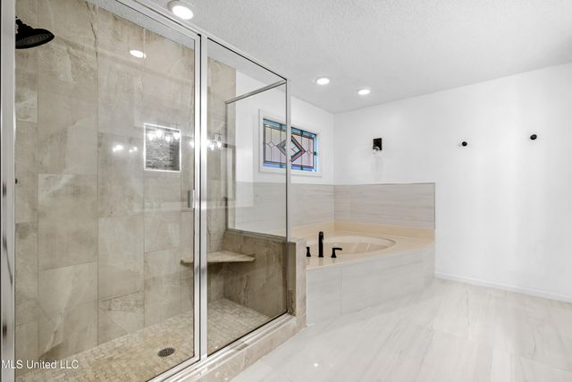 8675 Cedar Farms Drive, Cordova, TN 38016