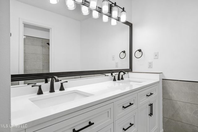 8675 Cedar Farms Drive, Cordova, TN 38016