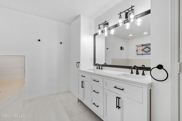 8675 Cedar Farms Drive, Cordova, TN 38016