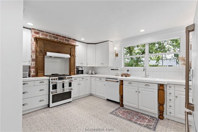 705 South Bryan Avenue, Bryan, TX 77803