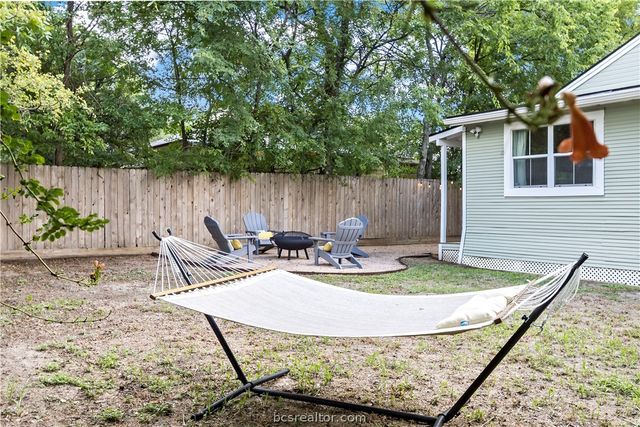 705 South Bryan Avenue, Bryan, TX 77803