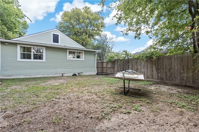 705 South Bryan Avenue, Bryan, TX 77803