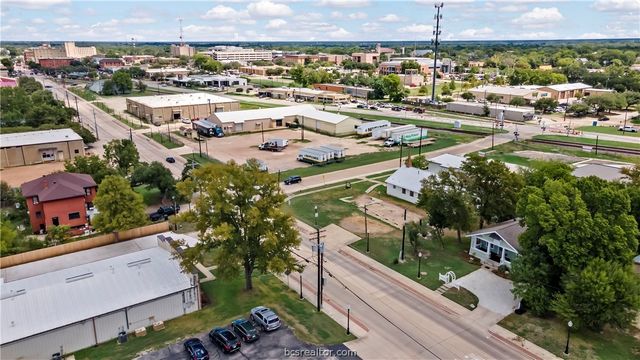 705 South Bryan Avenue, Bryan, TX 77803