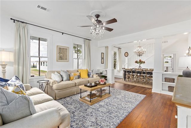 705 South Bryan Avenue, Bryan, TX 77803