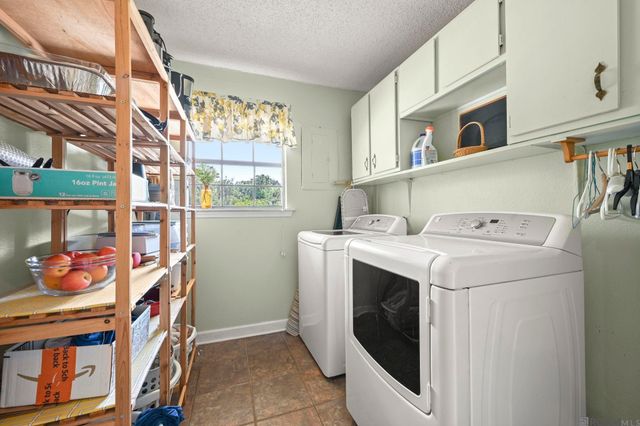 19625 Barnett Rd, Zachary, LA 70791