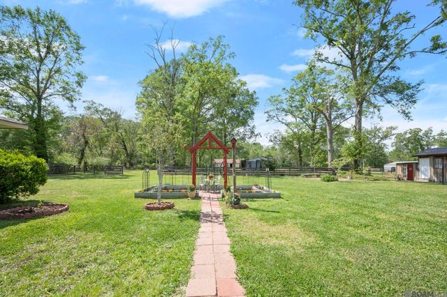 19625 Barnett Rd, Zachary, LA 70791