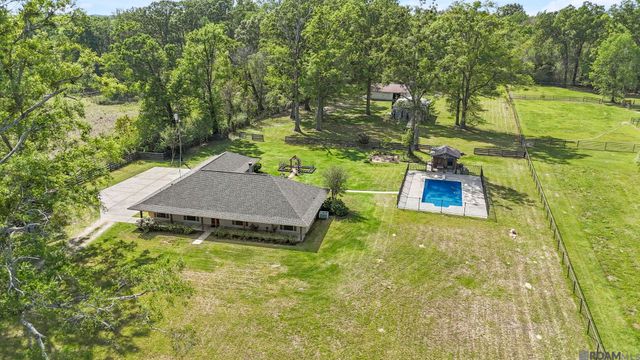 19625 Barnett Rd, Zachary, LA 70791
