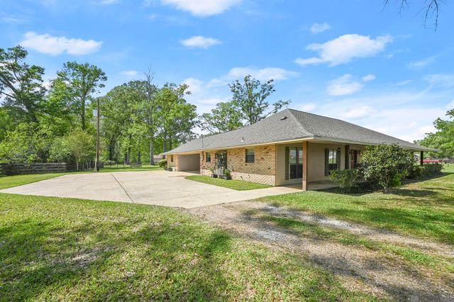 19625 Barnett Rd, Zachary, LA 70791