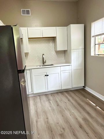 10258 ELMHURST Drive, Jacksonville, FL 32218