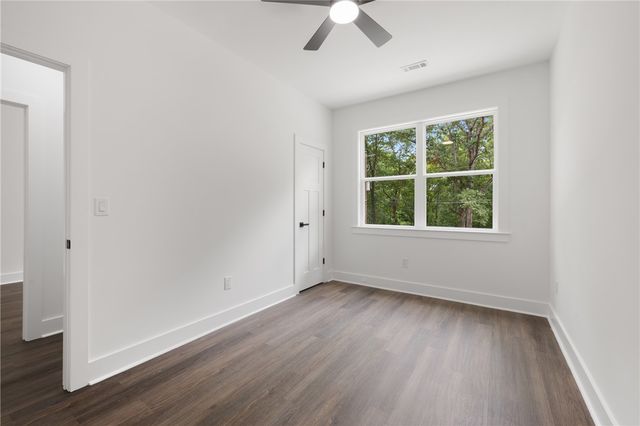 306 Hickory Trail, Westminster, SC 29693