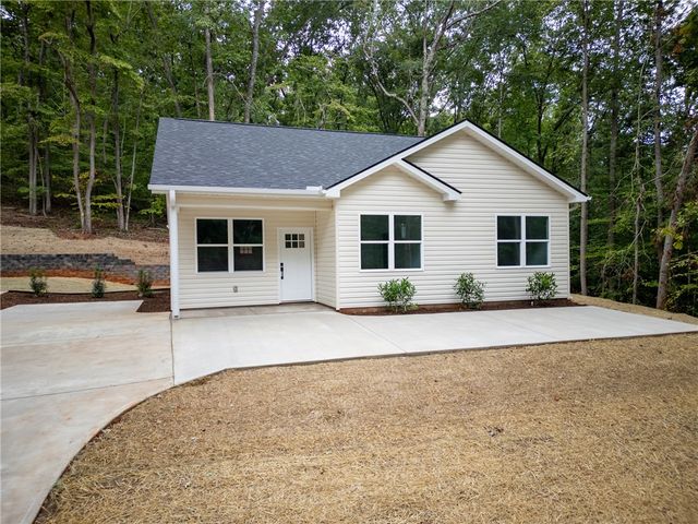 306 Hickory Trail, Westminster, SC 29693