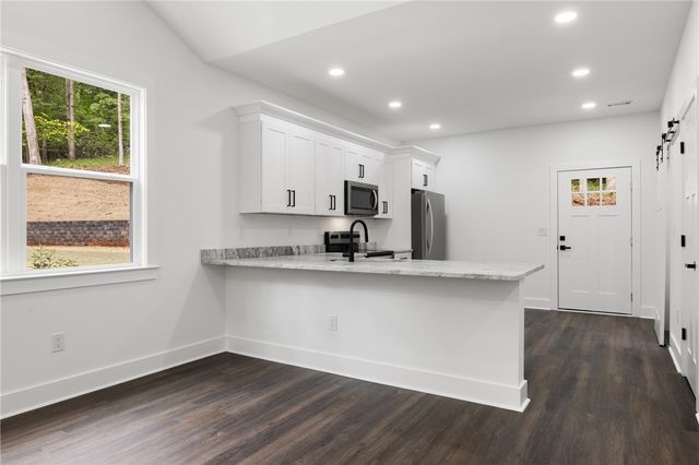 306 Hickory Trail, Westminster, SC 29693