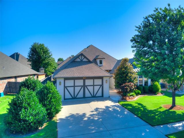 929 NW 195th Place, Edmond, OK 73012
