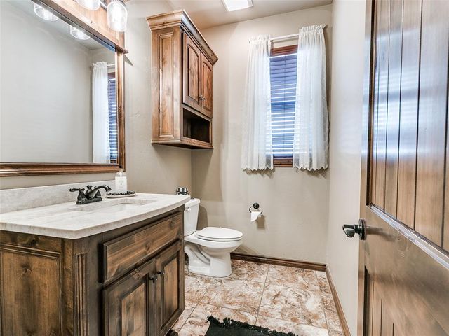 929 NW 195th Place, Edmond, OK 73012