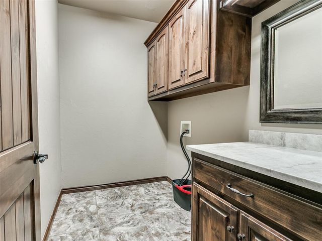 929 NW 195th Place, Edmond, OK 73012