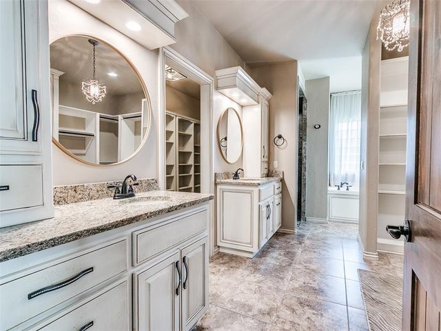 929 NW 195th Place, Edmond, OK 73012