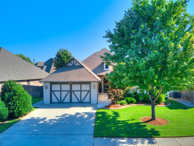 929 NW 195th Place, Edmond, OK 73012