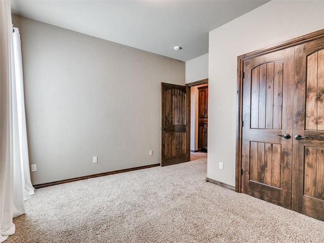 929 NW 195th Place, Edmond, OK 73012