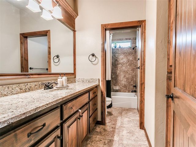 929 NW 195th Place, Edmond, OK 73012