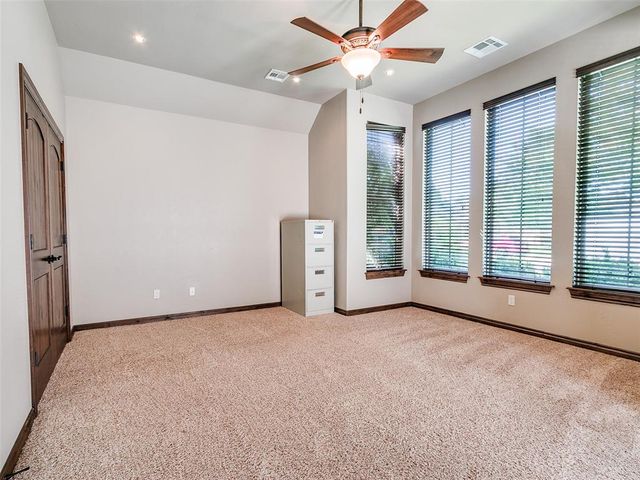 929 NW 195th Place, Edmond, OK 73012