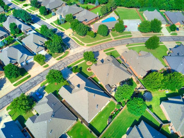 929 NW 195th Place, Edmond, OK 73012