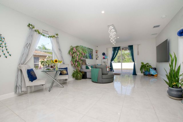 128 Broward Avenue, Greenacres, FL 33463