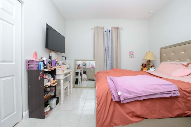 128 Broward Avenue, Greenacres, FL 33463