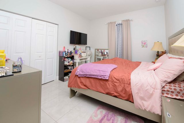 128 Broward Avenue, Greenacres, FL 33463