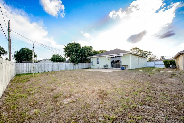 128 Broward Avenue, Greenacres, FL 33463