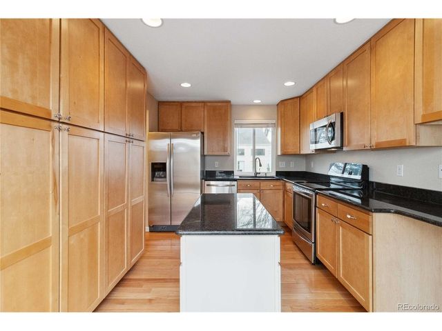 1050 S Monaco Pkwy 42, Denver, CO 80224