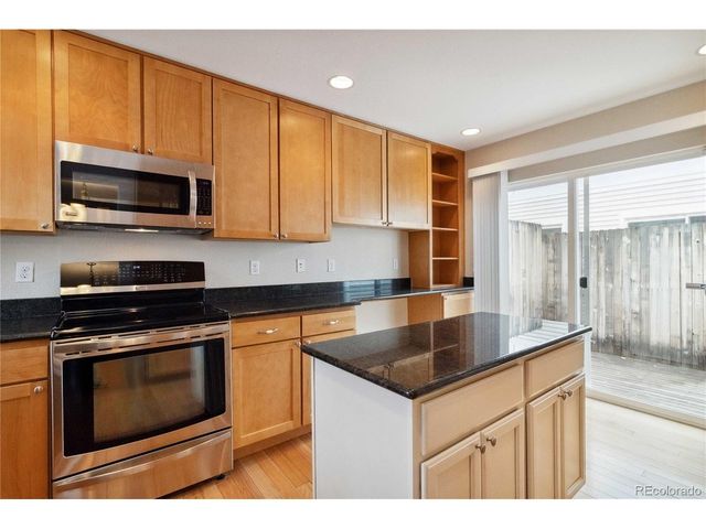 1050 S Monaco Pkwy 42, Denver, CO 80224